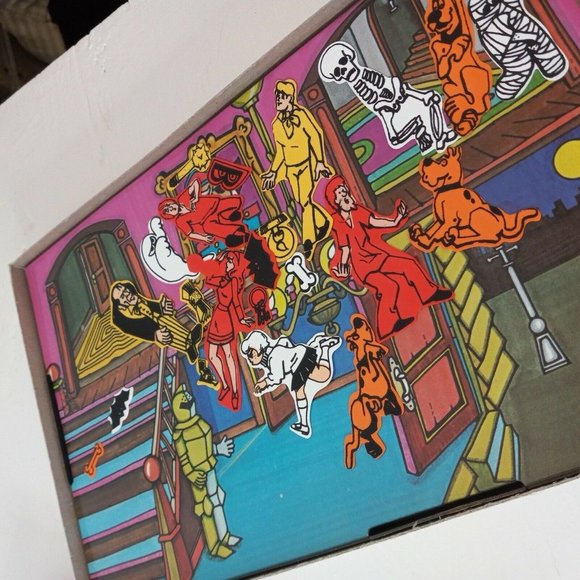 Vintage 1970's Scooby Doo Colorforms Set #601 EUC NICE BOX - Picture 2 of 2